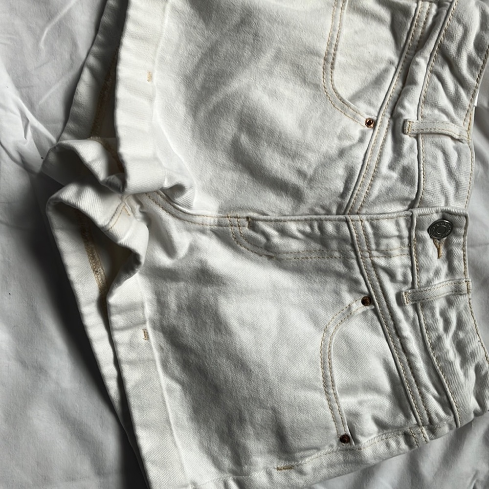 tan stitching white pacsun shorts
